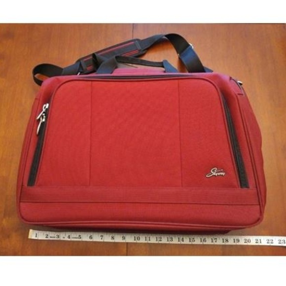 skyway carry on luggage